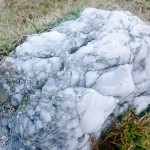 Ian Homer Photography. White Quartzite Boulder on Ben Lomond